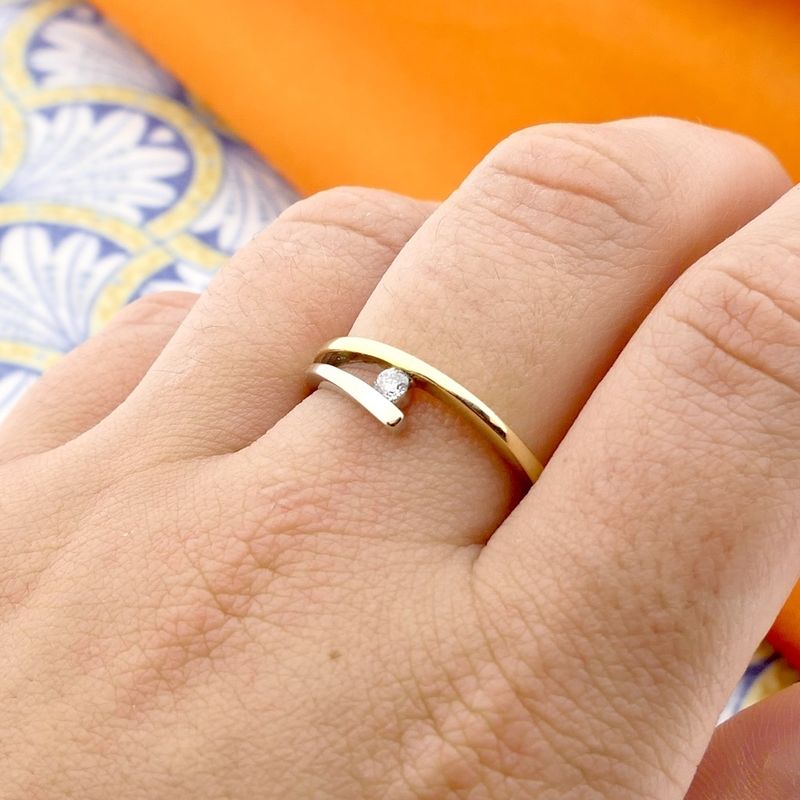 Image 4 of Two-tone gold ring with diamond; 0.07 ct.