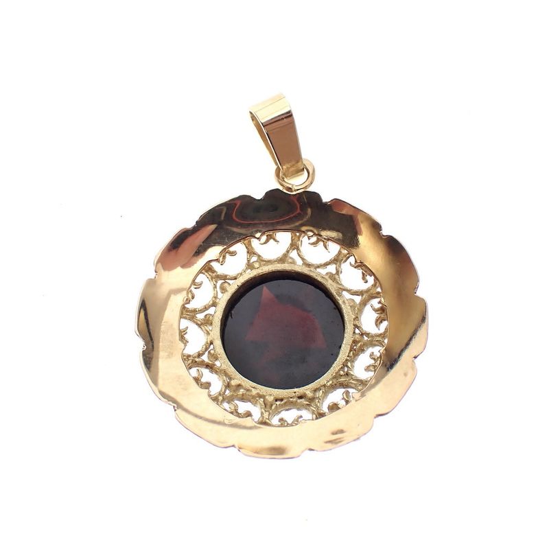 Image 4 of Vintage gold pendant with garnet