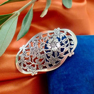 Image 2 of Silver brooch | Floral design