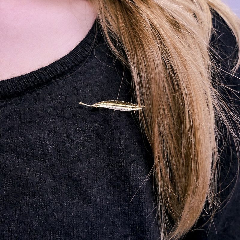 Image 4 of Gold feather brooch | Vintage