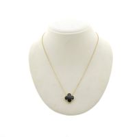 Gold anchor link necklace with a fixed pendant; four-leaf clover | 41.5 cm