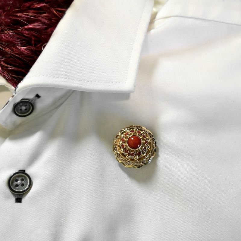 Image 3 of Antique gold brooch with red coral | Old Dutch