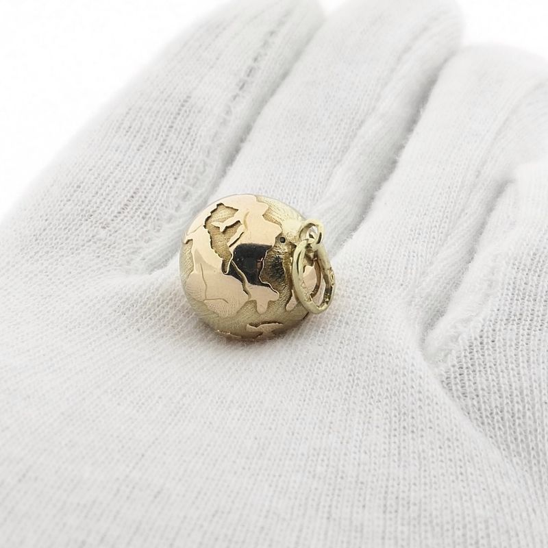 Image 5 of Golden globe pendant