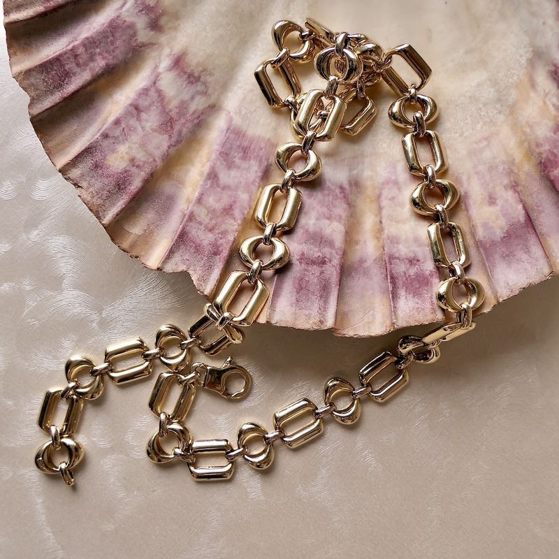 Image 2 of Golden fantasy link necklace