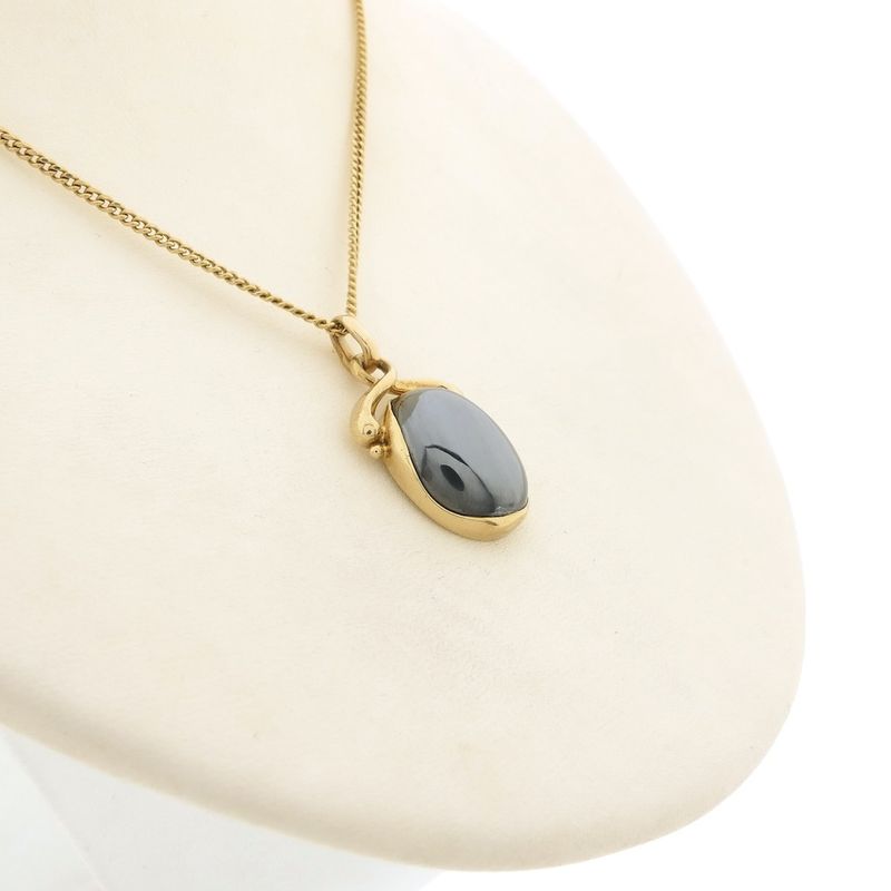 Image 5 of Gold pendant with hematite