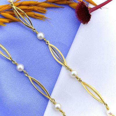 Image 2 of Golden fantasy necklace with pearls