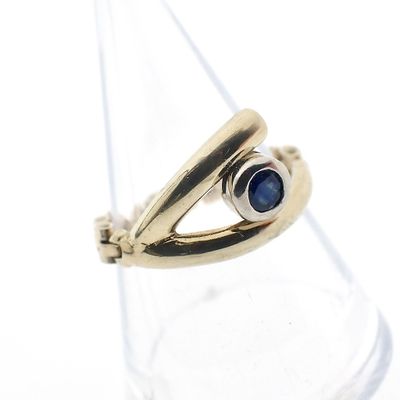 Image 1 of 18 carat gold link ring with sapphire