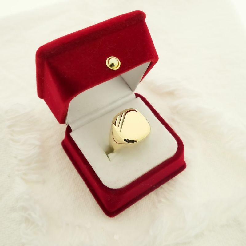 Image 2 of Gold signet ring | Vintage