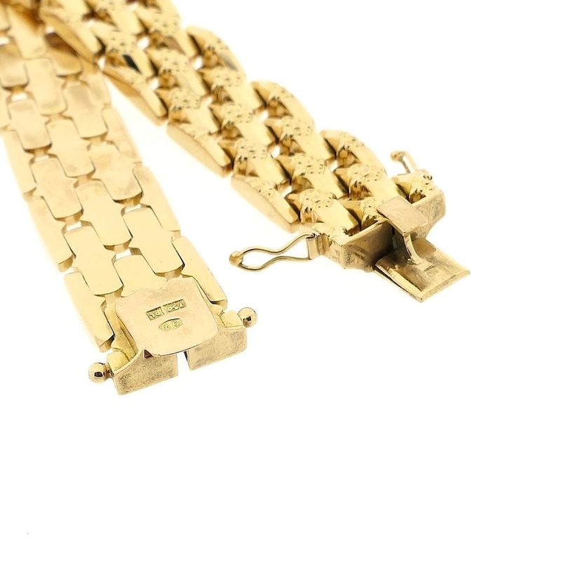 Image 6 of Gold link bracelet with pattern