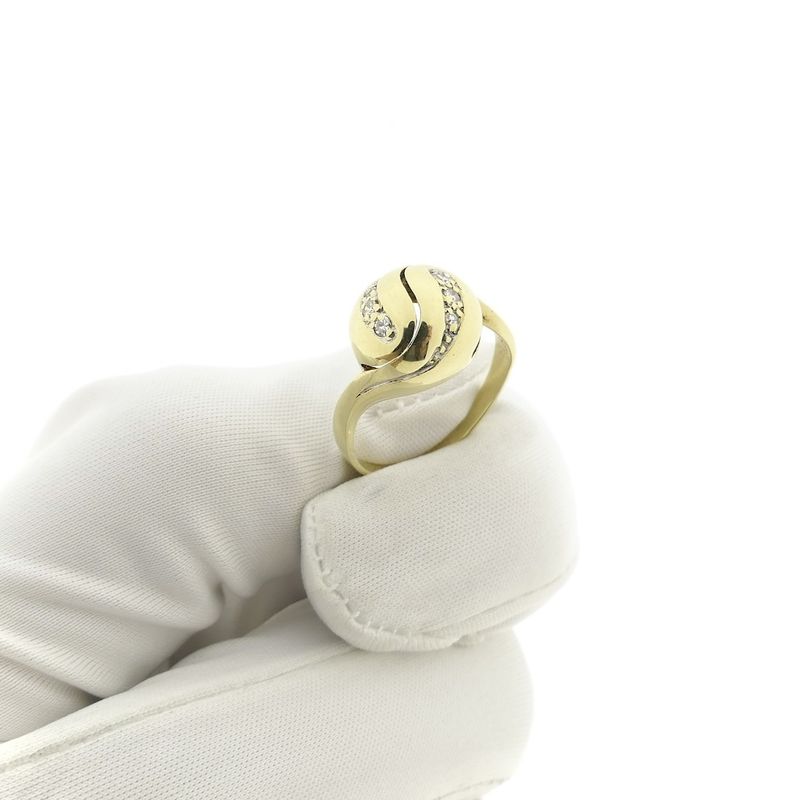 Image 11 of Gold ring with diamond; 0.09 ct.