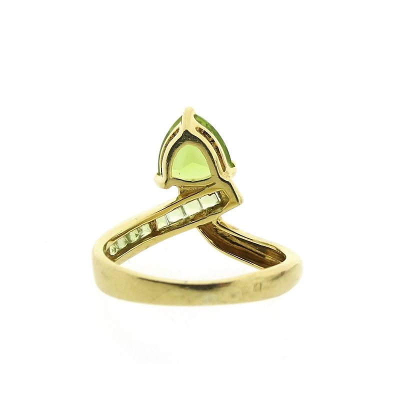Image 5 of 18 carat gold V-shaped ring with peridot