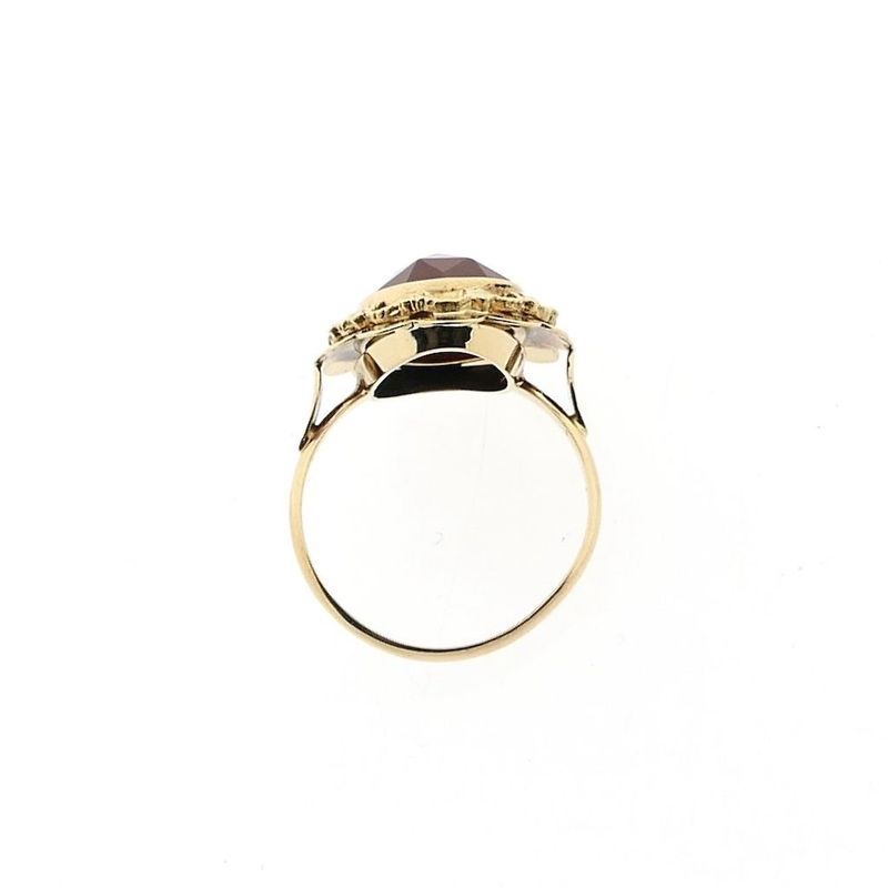 Image 5 of Vintage Gold Ring with Carnelian
