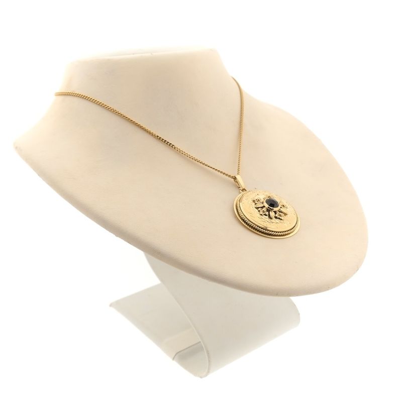 Image 6 of Gold pendant with garnet