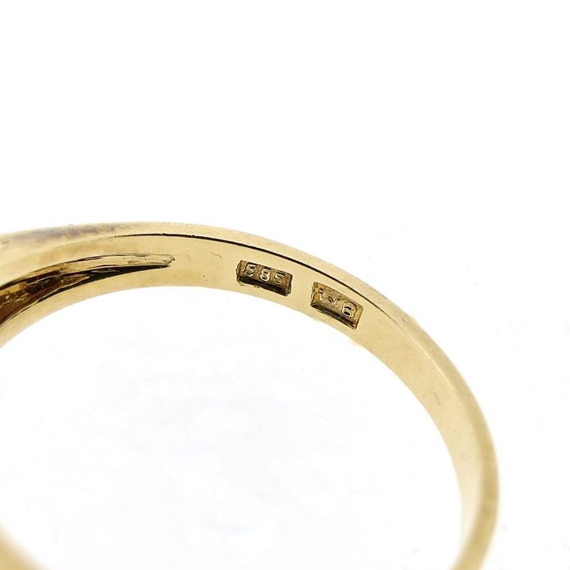 Image 7 of Gold ring with emerald