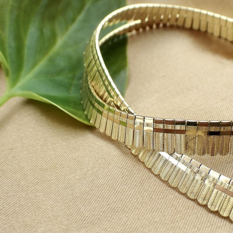 Image 2 of Golden fantasy link necklace