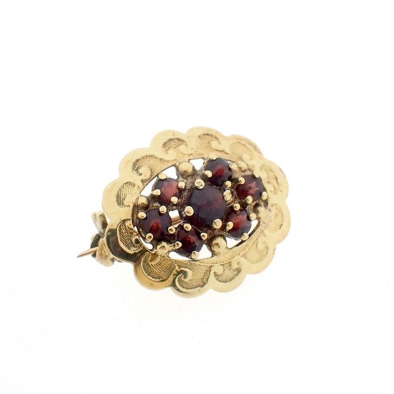 Image 6 of Vintage gold brooch with garnet