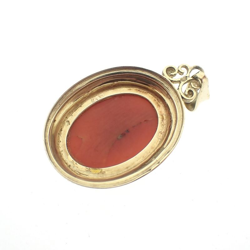 Image 2 of Vintage gold pendant with blood coral cameo
