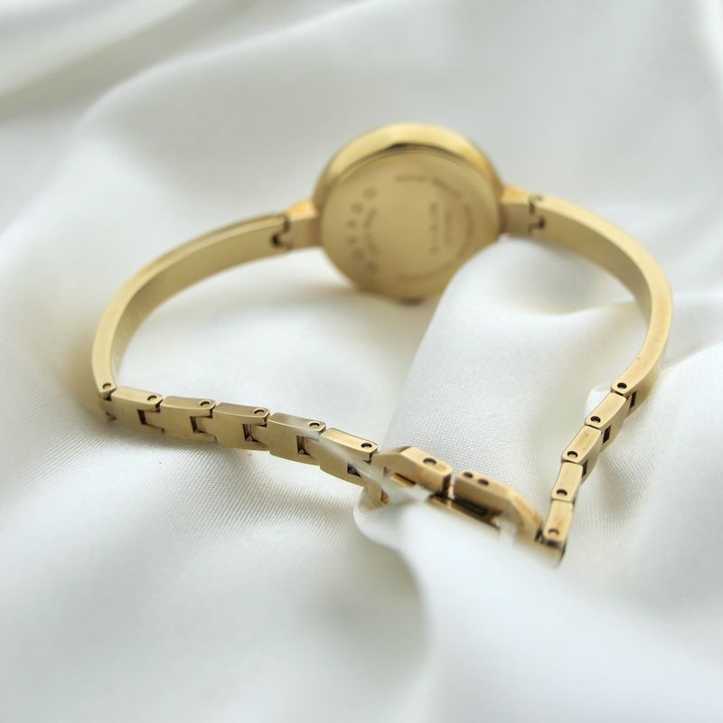 Image 16 of Movado Bela; 607082; Gold-colored women's watch with 'Mother of Pearl' (MOP) dial