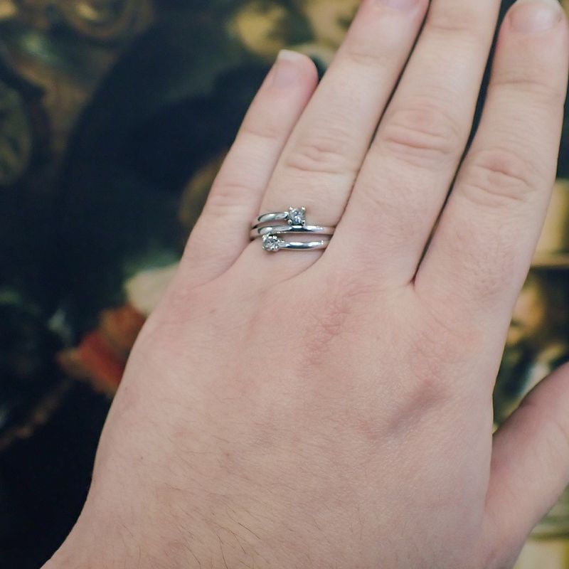 Image 4 of White gold ring with zirconia stones