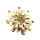 Image 4 of Vintage gold flower-shaped brooch
