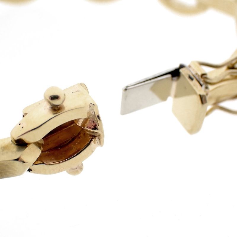 Image 6 of 8 carat link bracelet; 19.5 cm