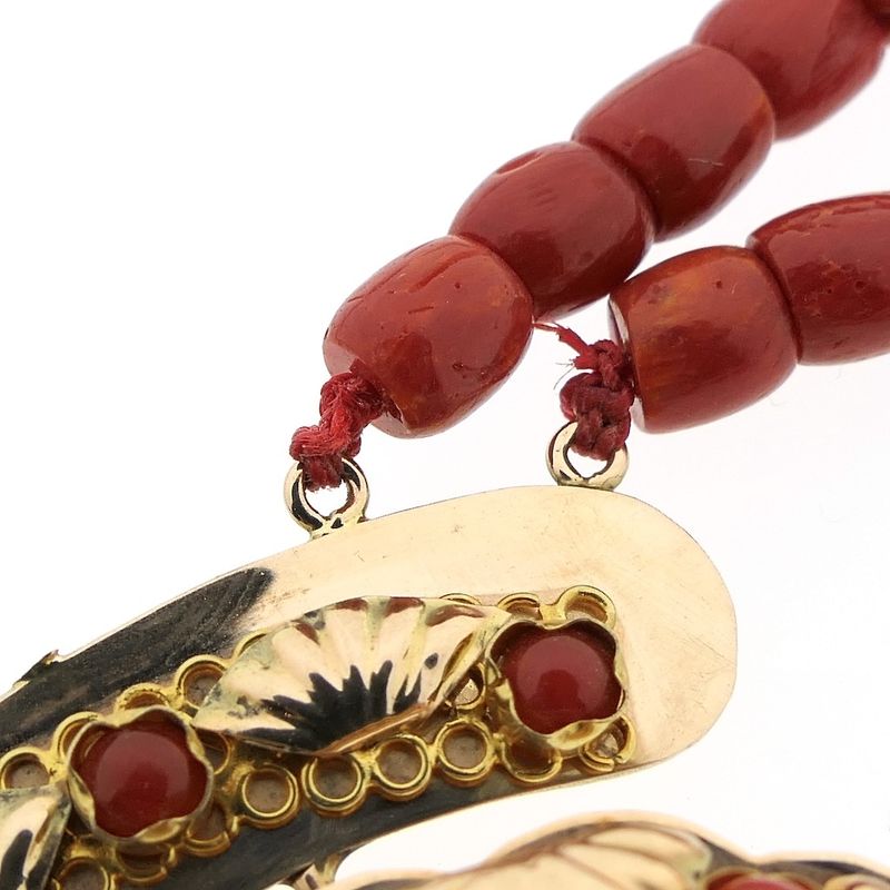 Image 6 of Luxury red coral necklace with gold clasp; Antique | 54 cm