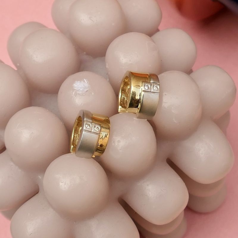 Image 11 of Two-tone gold hoop earrings with diamonds; Ø 13.3 mm