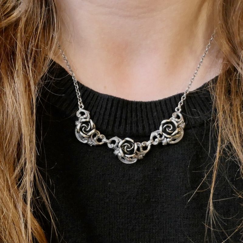 Image 6 of Silver anchor link chain with fixed pendant