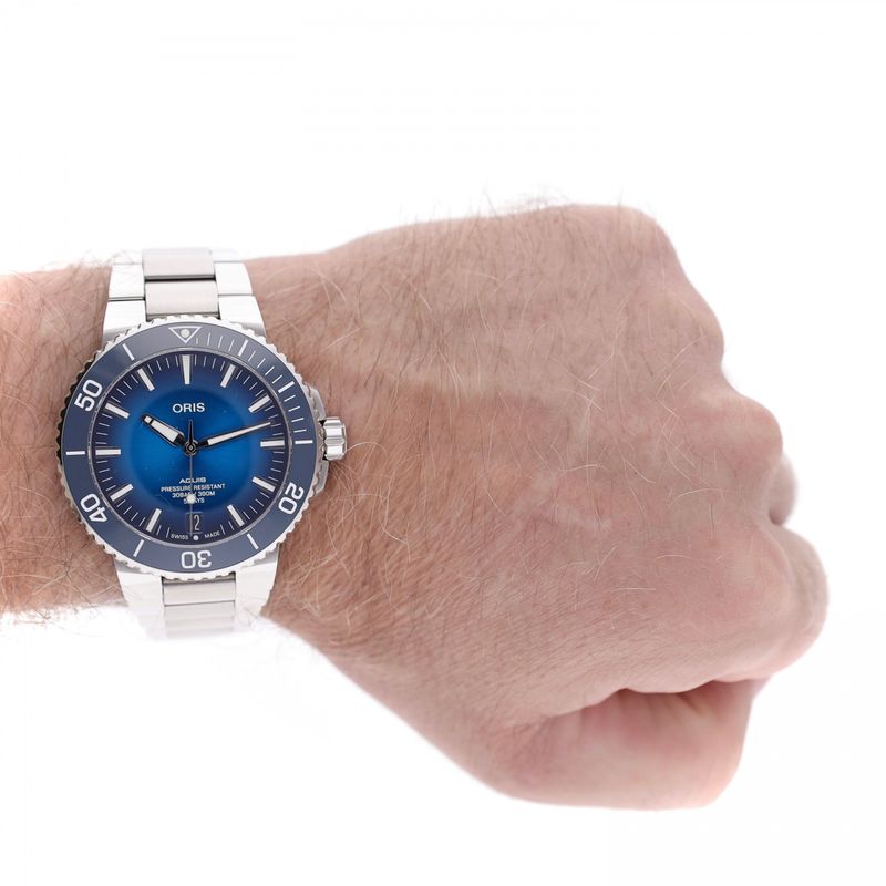 Image 13 of Oris Aquis Date 5-Days 43.5mm Automatic Watch