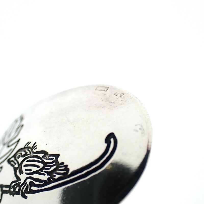 Image 7 of Silver bracelet with floral engraving; Size S