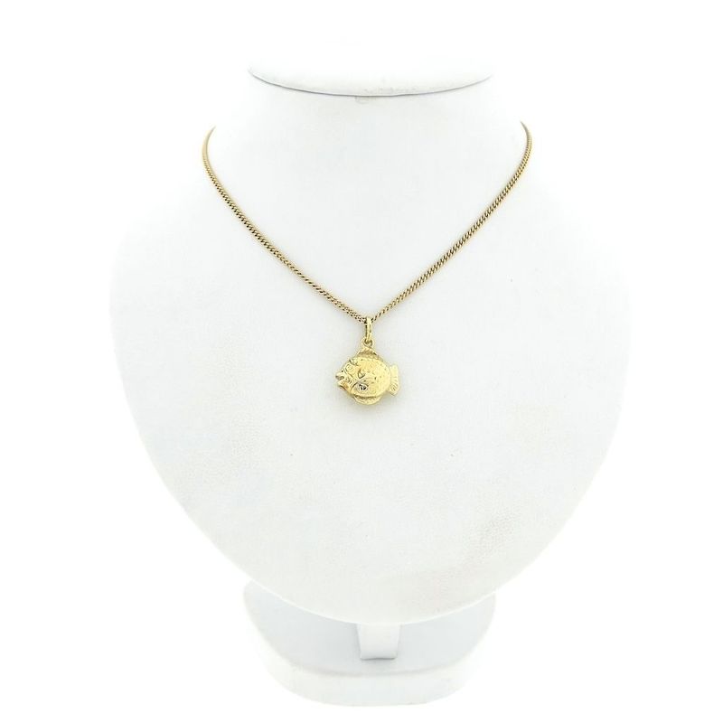 Image 3 of Gold pendant of a fish