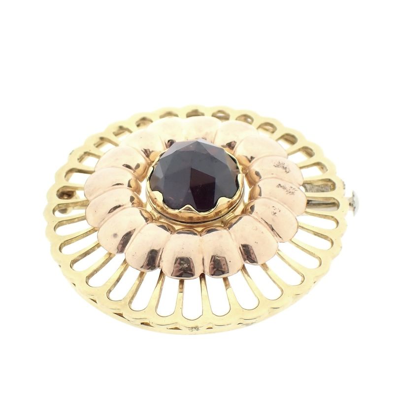 Image 3 of Two-tone gold brooch with garnet stone