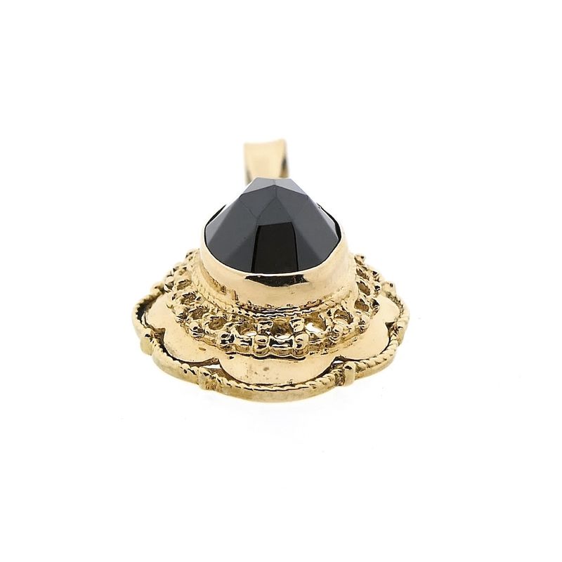 Image 2 of Vintage gold pendant with garnet and filigree technique
