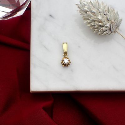 Image 2 of Gold pendant with diamond | 0.15 ct.