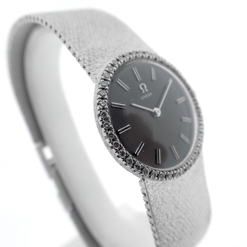 Image 4 of Omega Vintage 'Cocktail'; 18k white gold women's watch with diamonds