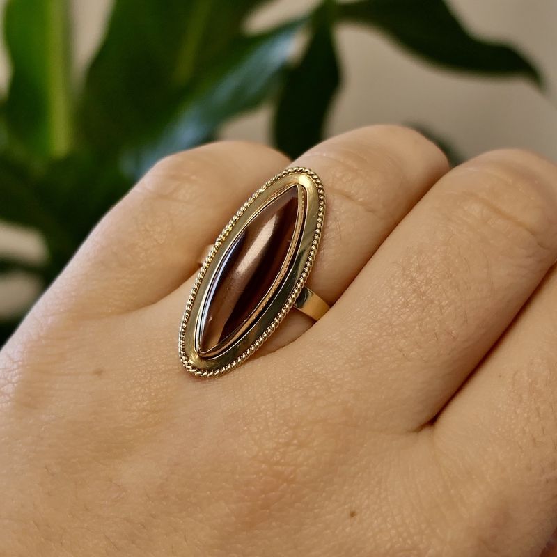 Image 8 of Vintage gold ring with agate