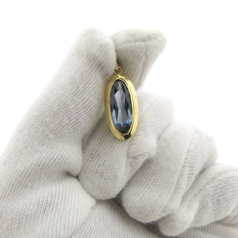 Image 3 of Gold pendant with topaz