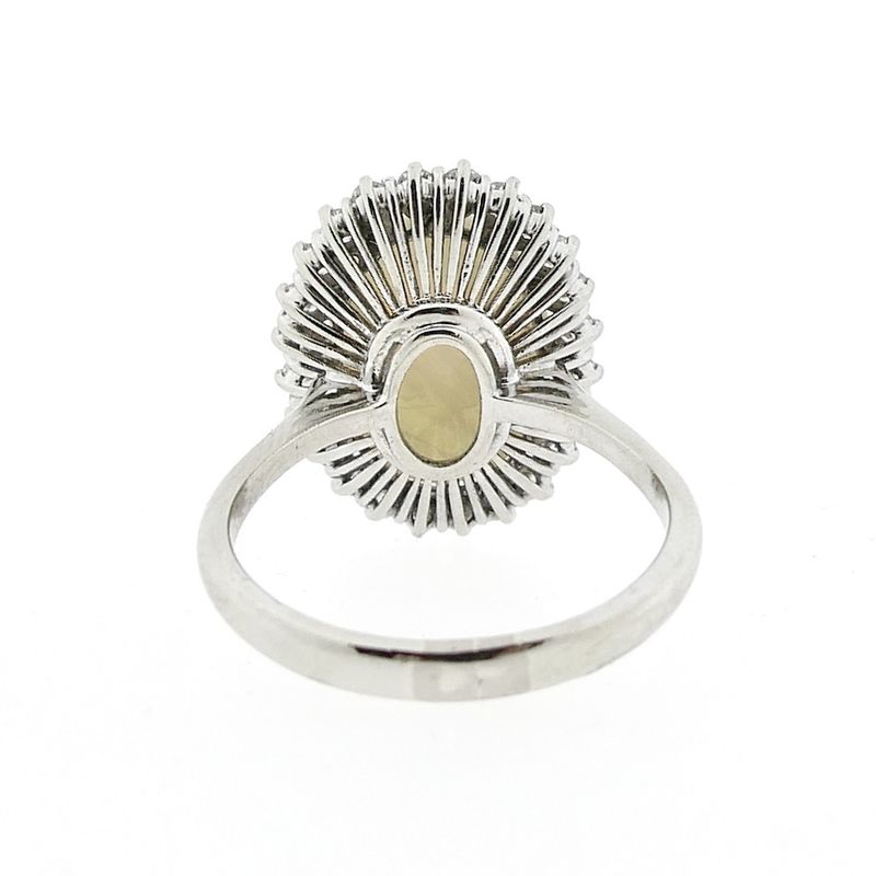 Image 10 of 18-karat white gold ring with opal and entourage of diamonds | 0.60 ct.