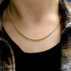 Image 9 of Gold twisted link chain