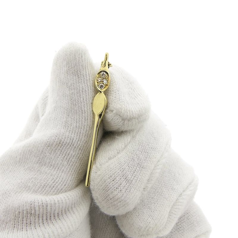 Image 2 of Gold brooch with diamonds; 0.06 ct.