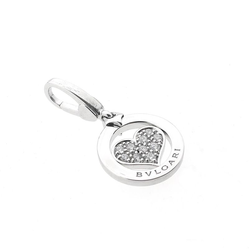 Image 3 of White gold 'Tondo Heart' pendant with 0.10 ct. diamond | Bvlgari