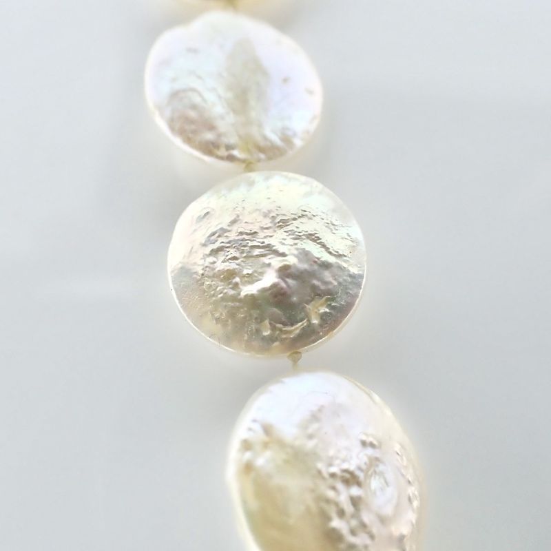 Image 8 of Pearl necklace with gold clasp.