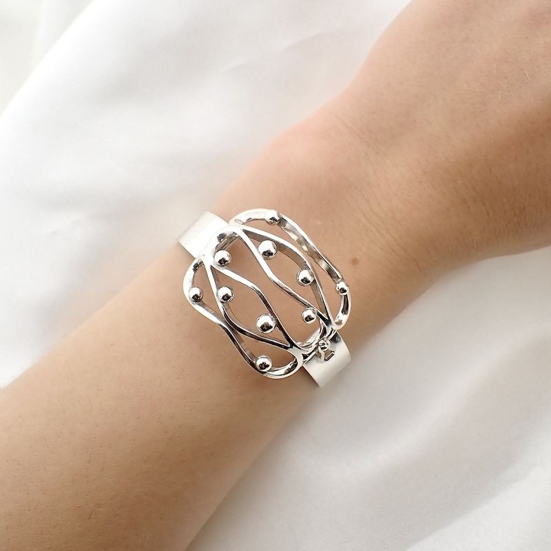 Image 4 of Silver bracelet with a fantasy design; E. Granit & Co | Ø 48 mm