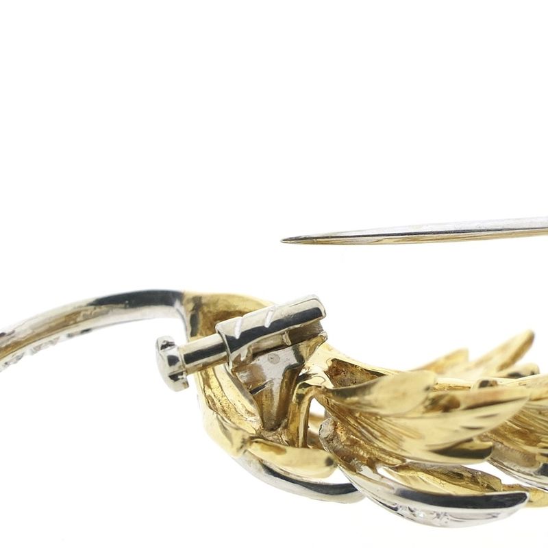 Image 9 of Exclusive two-tone gold leaf brooch with diamond 0.065