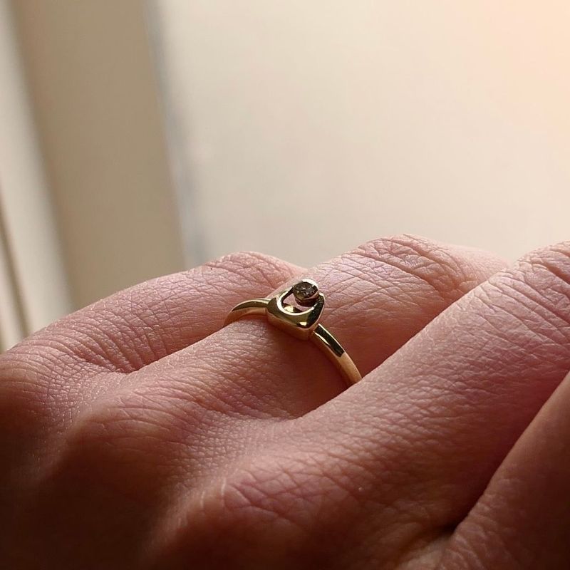 Image 7 of Gold ring with diamond; 0.05 ct.