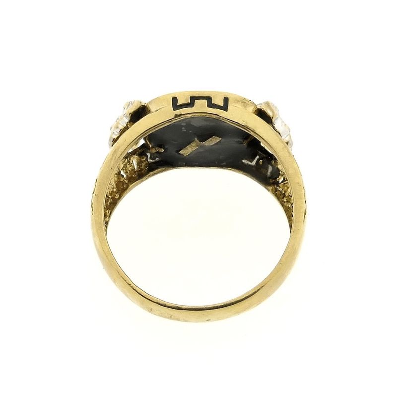 Image 9 of 18-karat gold men's signet ring with onyx and diamond | 0.025 ct.