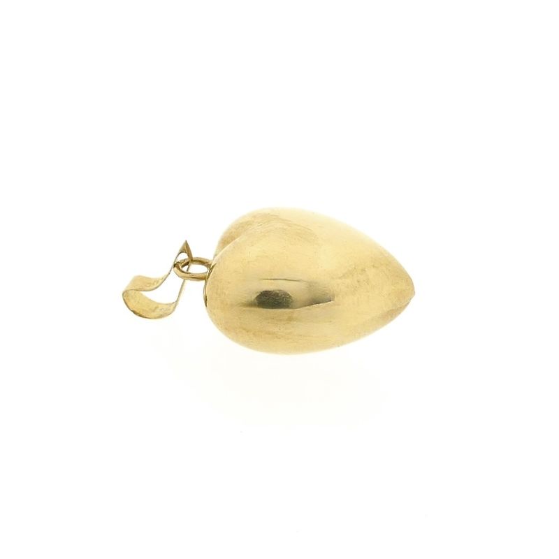 Image 6 of Gold pendant of a heart