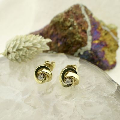 Image 2 of Vintage gold stud earrings with diamond | 0.07 ct.