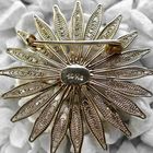 Image 6 of Gold brooch as a flower | Vintage