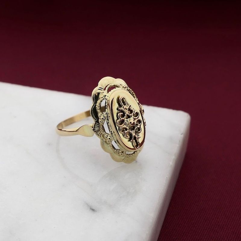 Image 2 of Gold Men's Ring; Art Nouveau